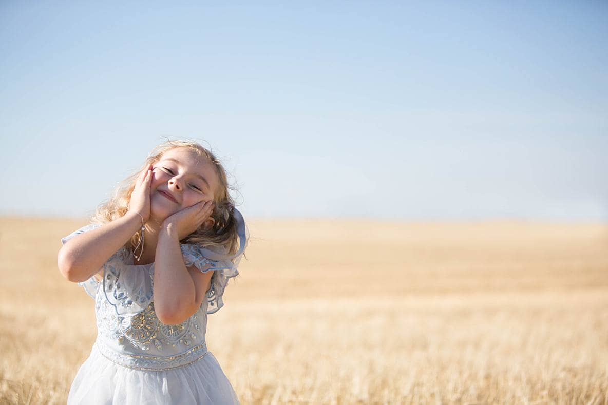 little girl smiling gloucestershire wedding photography