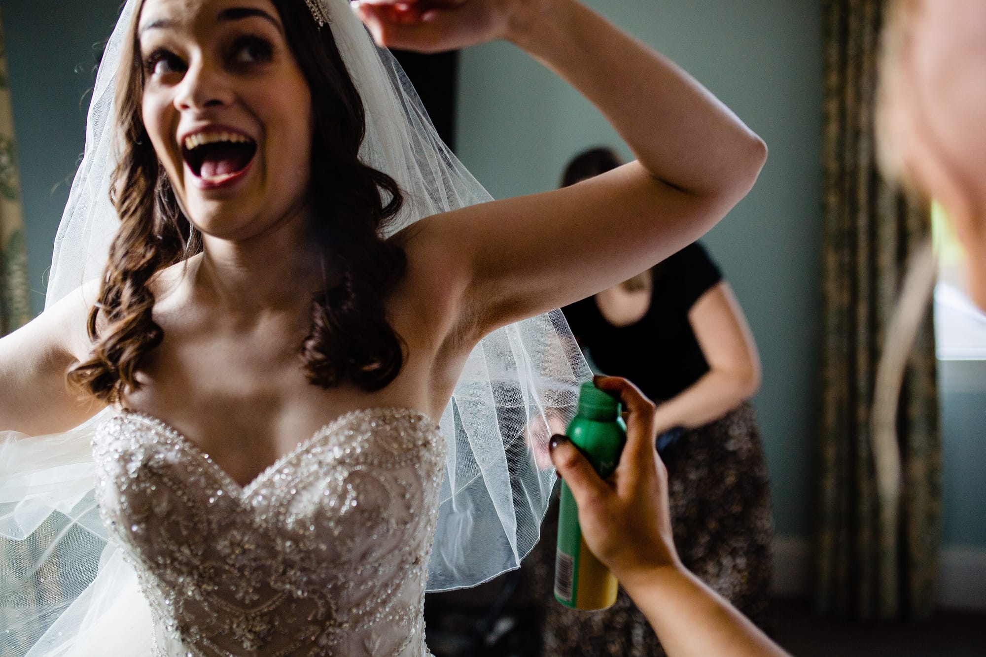 bride putting on deodorant bowood hotel photographer wiltshire